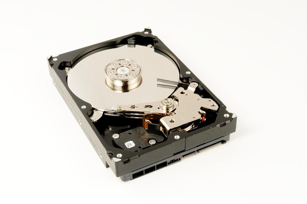 AI brain neural network icon representing intelligent data management